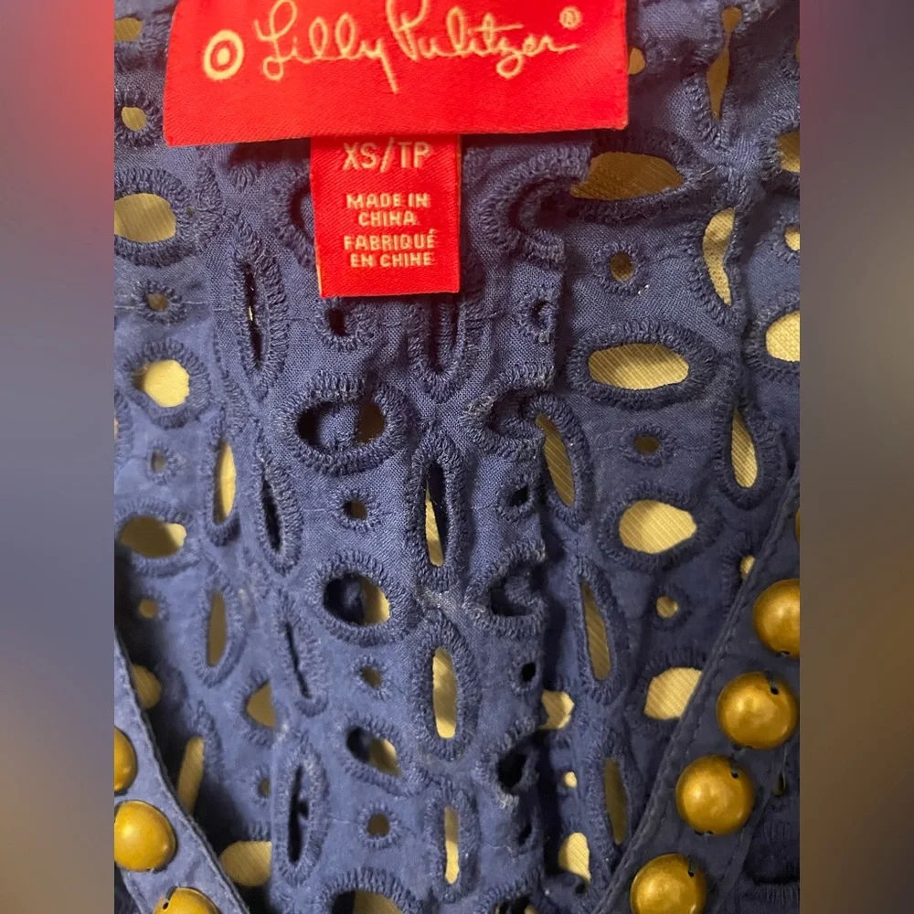 Lilly Pulitzer Royal Blue Eyelet Lace Oversized XS/S Blouse PtP 18.5” - Picture 9 of 9